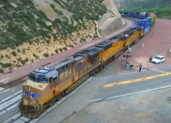 أمازون الصين إلى الولايات المتحدة الأمريكية FBA DHL الشحنات الدولية بالسكك الحديدية من خلال التخزين