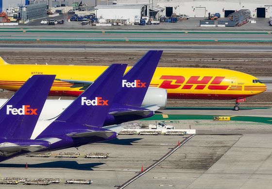 نقل البضائع تتبع DHL الشحن الدولي 3-5 أيام عمل